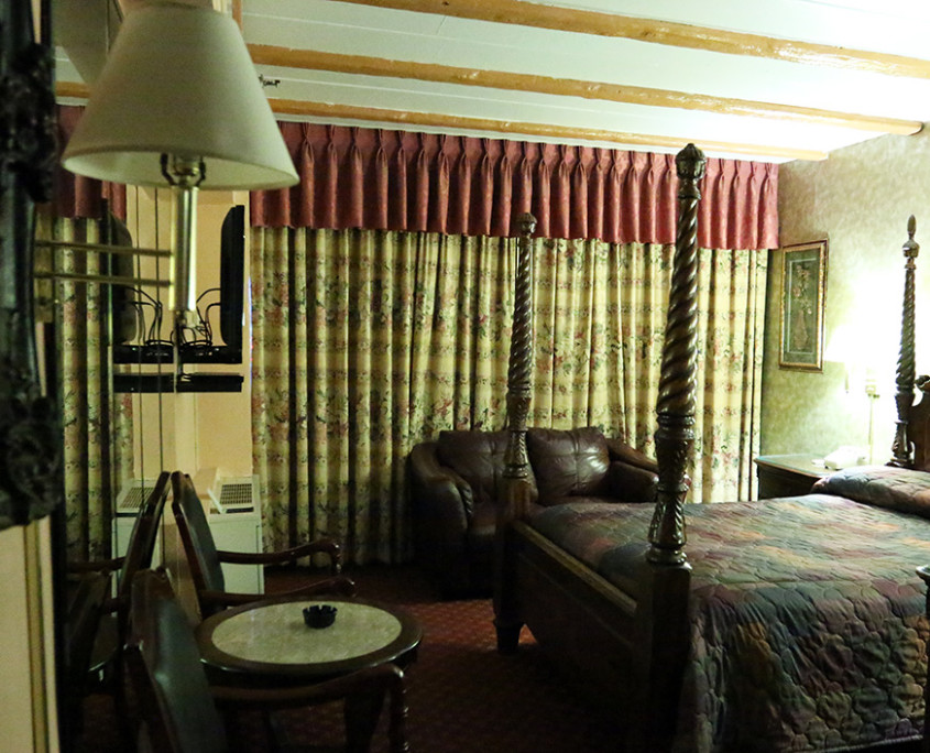 Southwestern Oasis Room